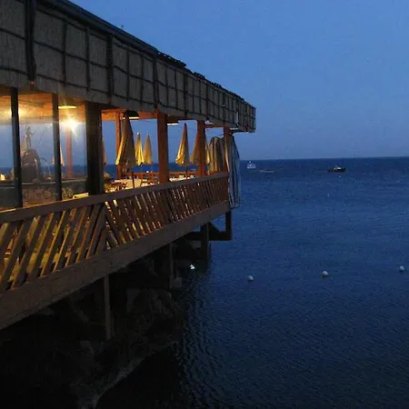 Lo Scoglio Hotel